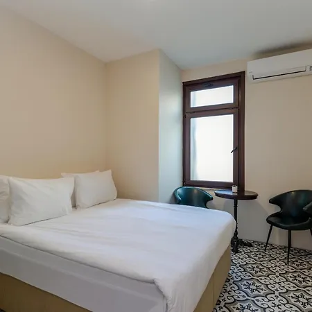 Sanat Taksim بيت شباب اسطنبول