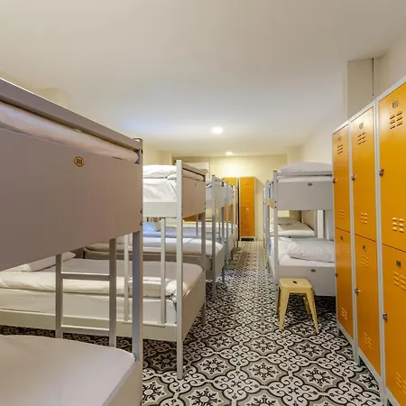 Sanat Taksim Hostel *