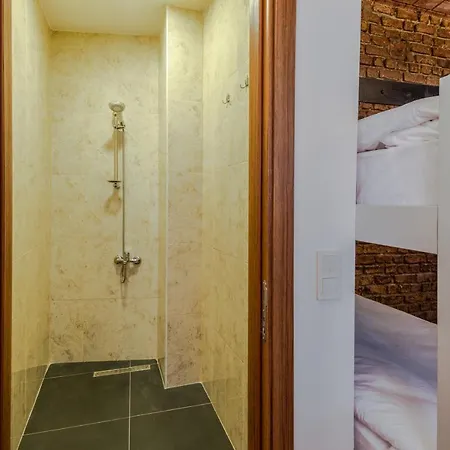 بيت شباب Sanat Taksim *