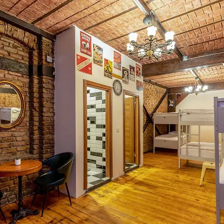 Sanat Taksim Hostel *