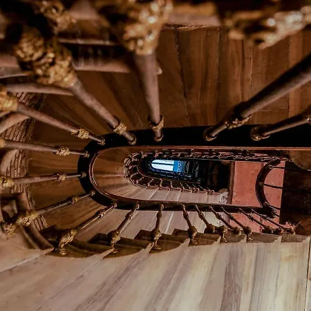 Sanat Taksim بيت شباب *