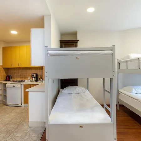 Sanat Taksim Hostel